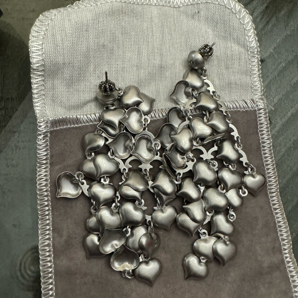 NEW LIGHT WEIGHT SILVER EARRINGS